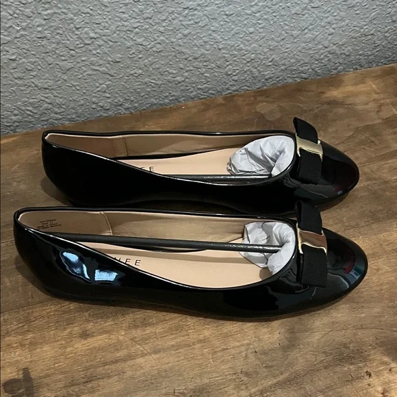 Journey collection Kim Black Patent Leather Women's Flats size 11 - Picture 3 of 7